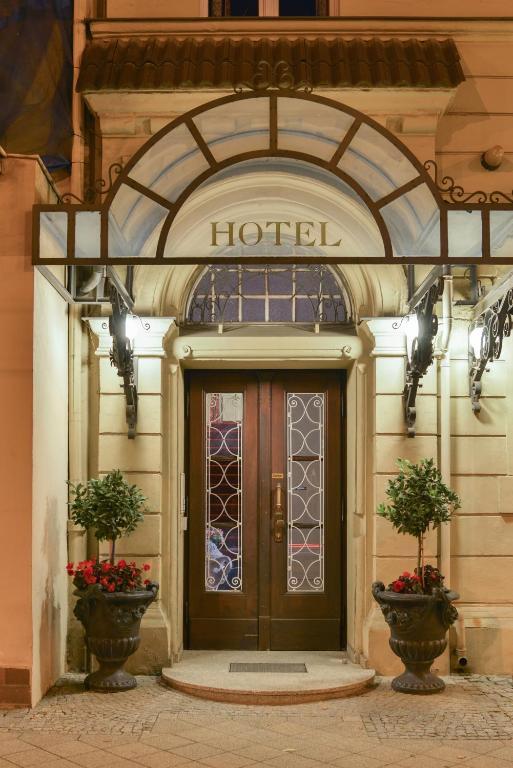 Altstadthotel Am Theater Cottbus Ngoại thất bức ảnh